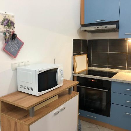 Apartman Luka Vir Leilighet Eksteriør bilde